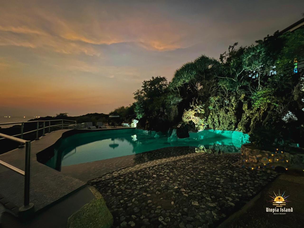 Utopia Island Resort Batangas Екстериор снимка